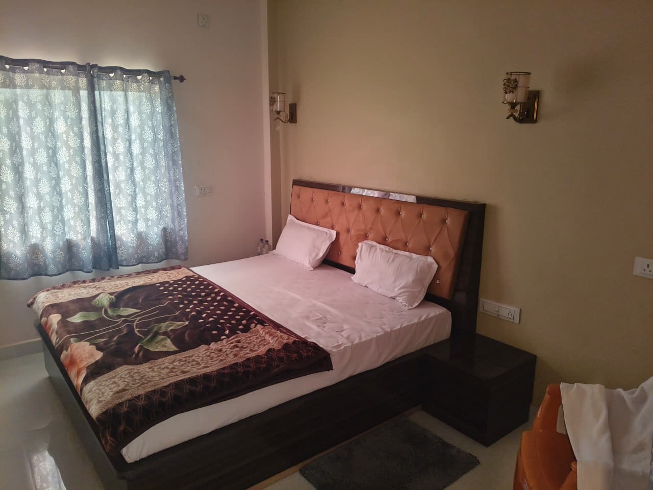 Room 104 - 2-Bed AC Room