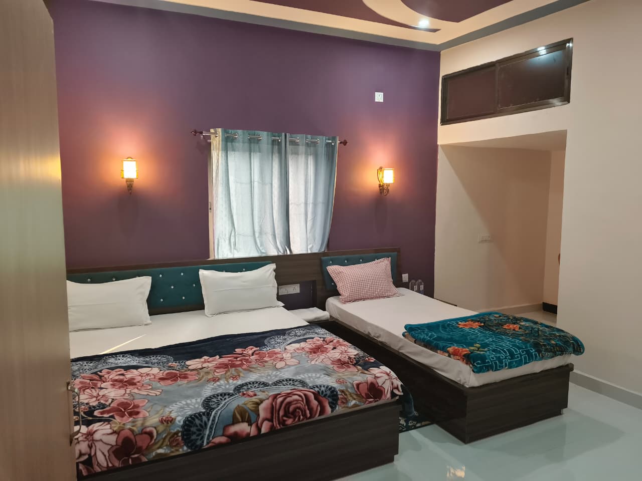 Room 204 - 2-Bed AC Room